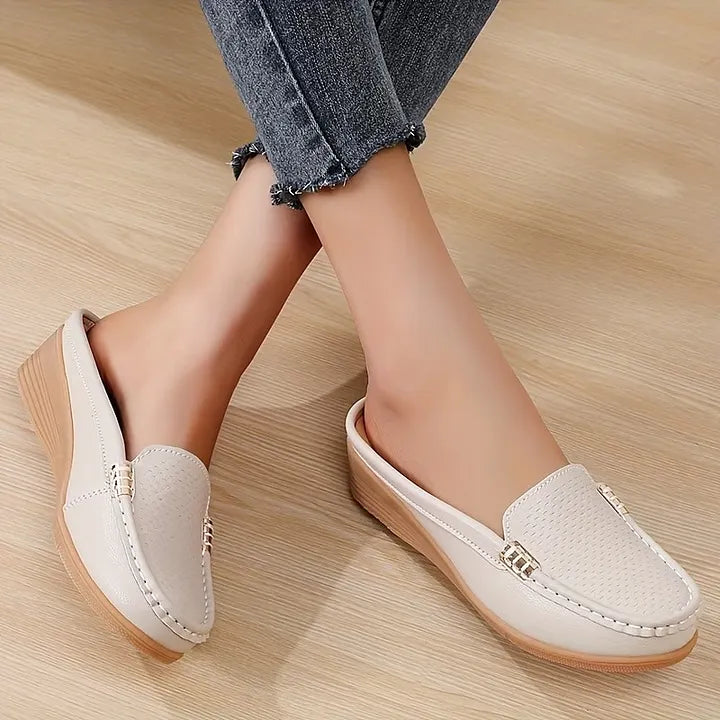 Lena – Lightweight Leather Moccasins